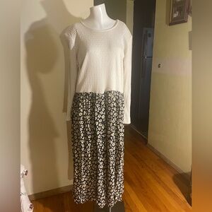 Deadstock 90’s Cream Long Sleeve dress with Floral Maxi Bottom
